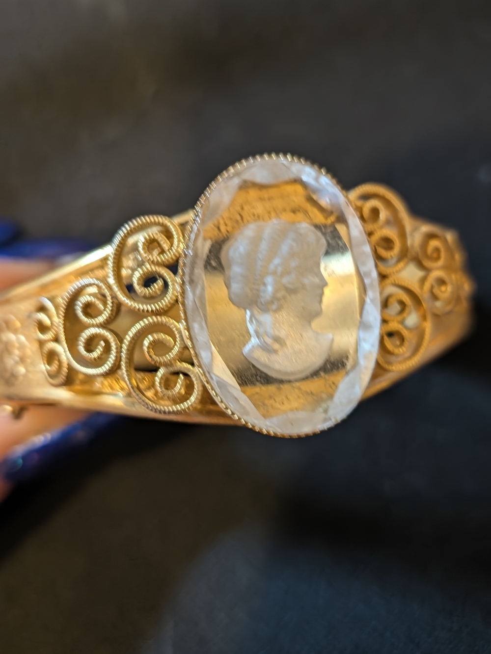 Gold Filigree Cameo Bracelet with Clear Cameo Center